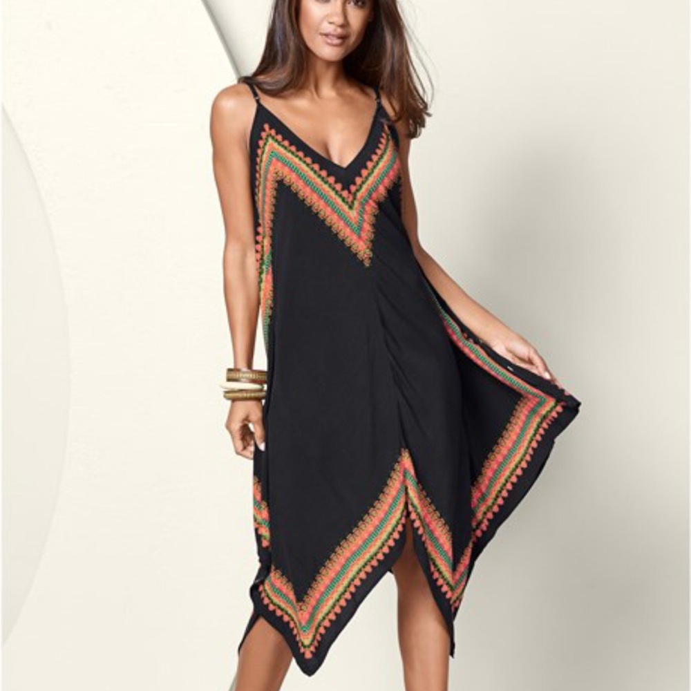 VENUS Chic Flowy Black Dress with Colorful trim